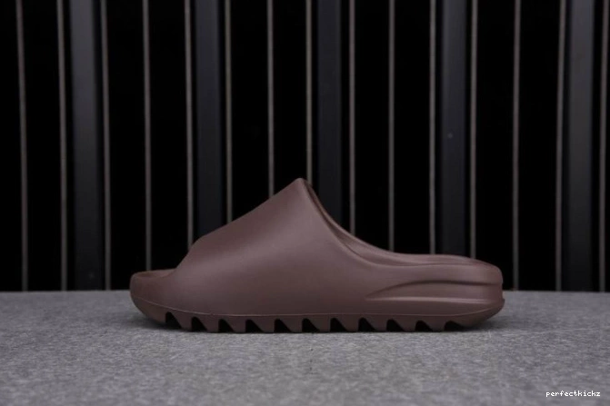 G55495 Yeezy Adidas Soot Slide 0717